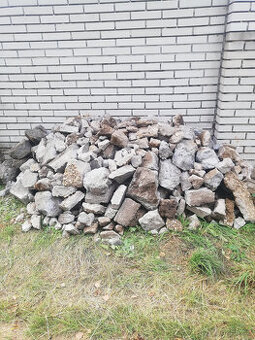 Betonová suť do základů