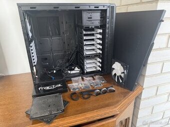 Case Skříň Fractal Design Define R4