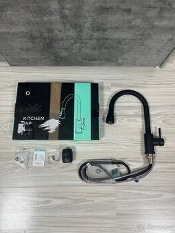 Dřezová baterie s vytahovací sprchou, otočná o 360°, černá