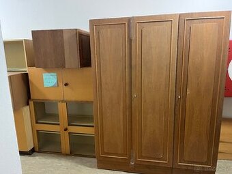 Skříně s nástavci