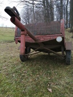Přívěsný vozík za auto