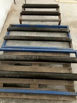 Prodám odvíjecí válce (byli používané na odvíjení svitku )