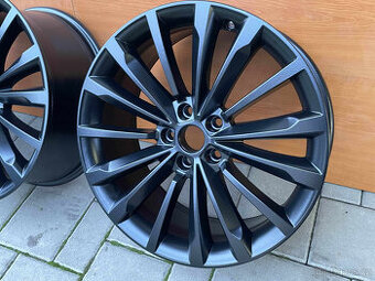 Phoenix Trinity..orig.skoda Superb3V  5x112  8j x19   ET 44 