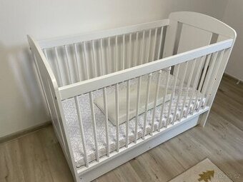 Postýlka 120 x 60 včetně matrace a šuplíku