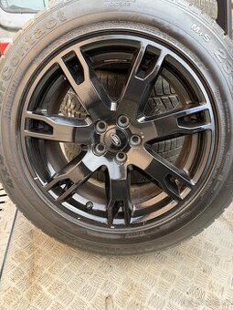 Kola Land Rover 235/60r18