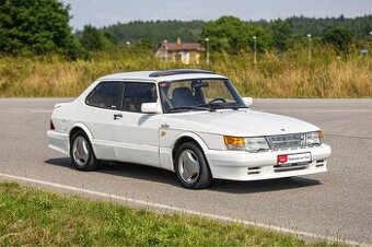 SAAB 900