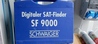Satelitní vyhledávač SF- 9000