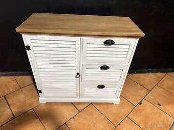 NOVÁ Krásná bílá komoda Provence