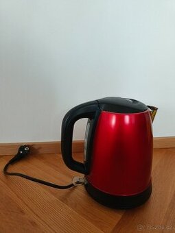 Rychlovarná konvice Tefal červená