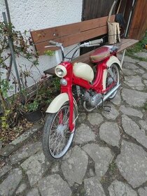 Moped Stadion s 22