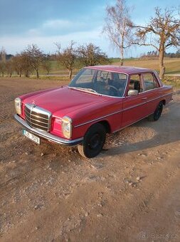 Mercedes W 114
