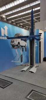 Jednosloupový MOBILNÍ zvedák 2.500/3.500 kg ZÁRUKA