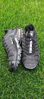 Nove tenisky Nike