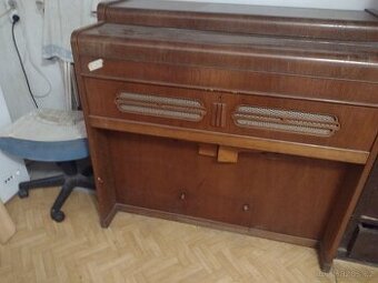 Prodám harmonium Petrof - 1