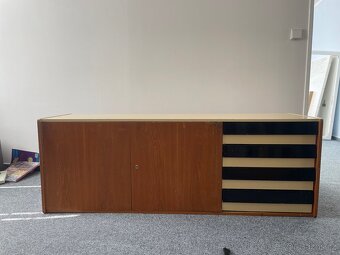 Komoda U-460 design Jiří Jiroutek