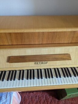 Piano na prodej - 1