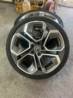 Originál Kola Octavia 4 RS 19 palců 5x12