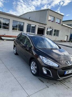 Peugeot 308SW 2011