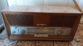 Staré rádio Tarantela - stereo radiopřijímač