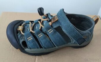 Outdoorové sandále, zn. KEEN, vel. 32/33