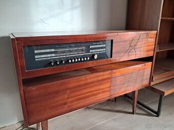 Rádio a gramofon Tesla 1130A