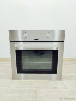 zánovní nerezová vestavná trouba Zanker Electrolux
