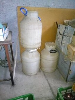 Pro vinaře ale i jako dekoraci, barely, bečky, bedny, pres..