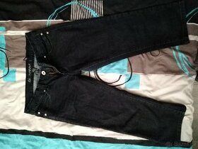 Krásné tmavé tříčtvťáky vel. M