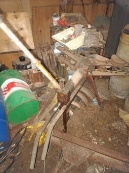 Prodám ohýbačku trubek a ohýbačku plechu.