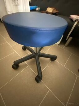 Židlička na kolečkách