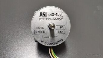 Krokový motor RS