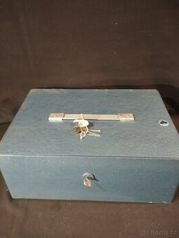 Kovová skříňka - NOVÉ