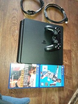 PlayStation 4 Slim  na díly