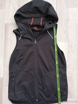 DÁMSKÁ ČERNÁ VESTA VEL.38/M