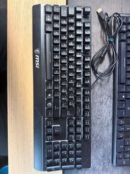 MSI herní set klávesnice a myš