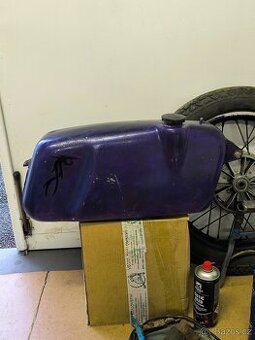 Nádrž Jawa Mustang 23