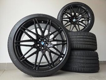 Orig. BMW X5M Competiton / Letní Pirelli 21"/ 22" - Zánovn