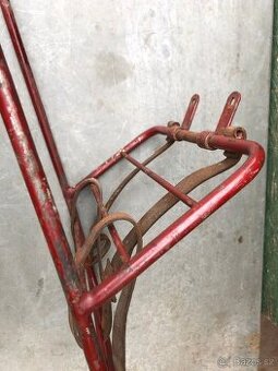 Jawa pérák - původní nosič