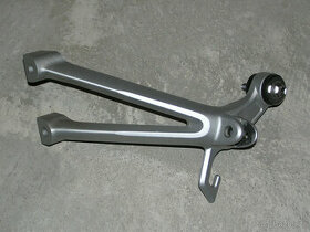 Suzuki GSXS-R600/750 - Držák stupačky pro MR 2008 - 2010