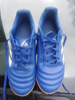 Prodám sálové kopačky ADIDAS,vel. 37,5, TOP STAV