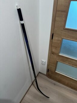 Hokejka Ribcor Trigger 8 pro 40 flex p29 (pravá ruka dole)