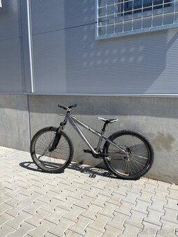 Dirt kolo Haro 26