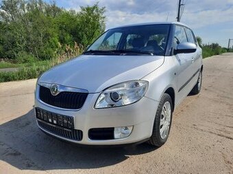 Škoda Fabia 2 1.4 16v 63kw r.2009 SPORT servisní kniha