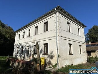 Prodej rodinného domu, 3 apartmány, 1 byt, zahrada, k.ú. Jar