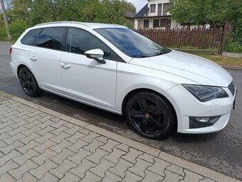 SEAT Leon FR 1.4 TSI verze FR, bílá metaliza