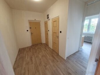 Prodám byt 2+1 v Bílině, OV, 54+3 m2 lodžie+2xsklep, 4.NP.