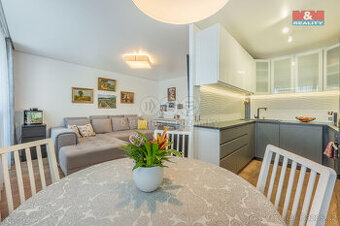Prodej bytu 3+kk, 77 m², Kladno, ul. Vít. Nezvala - 1