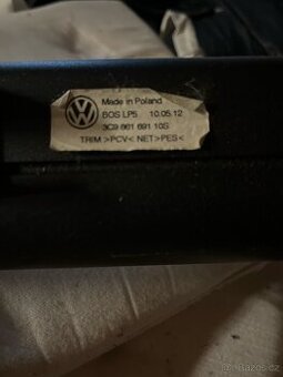 Dělící stěna / síť kufru Volkswagen Passat B6 3C9861691