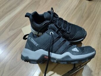 Outdoorové boty Adidas terrex vel.28.5