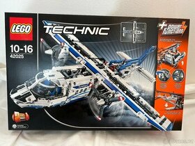 LEGO TECHNIC 42025 NÁKLADNÍ LETADLO